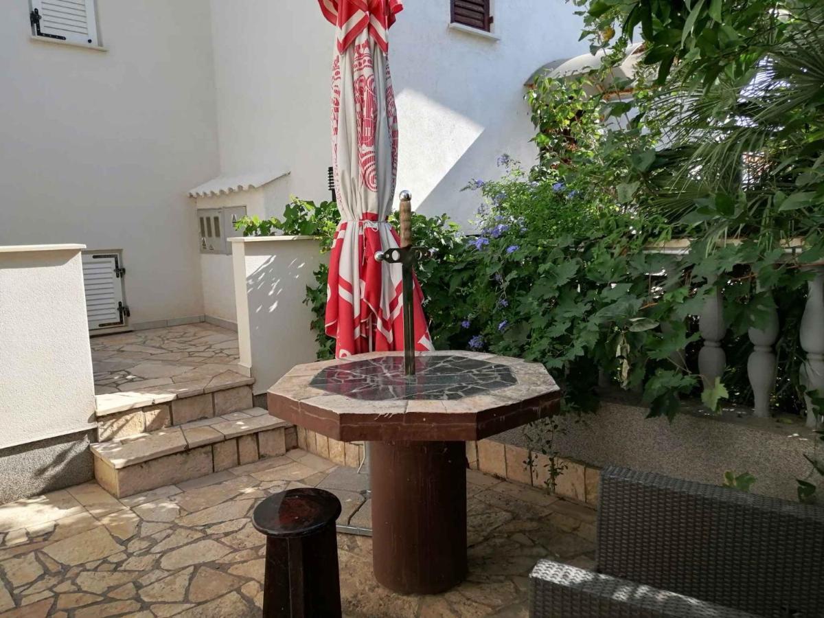 Apartment In Vinjerac/paklenica Riviera 27673